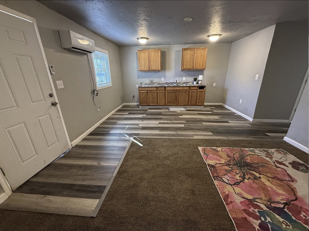All-bills-paid apartment at 3811 SE 14th Ave · Apartment