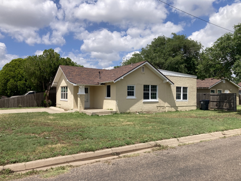 Charming home with fenced yard at 4011 S Harrison St · Unit A