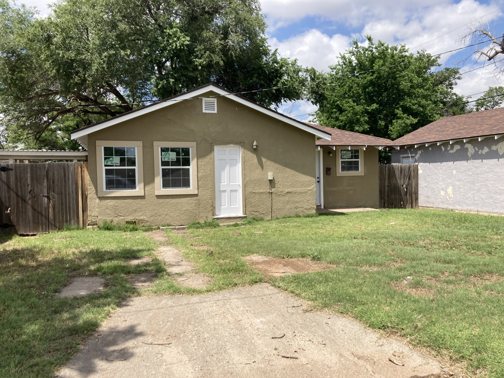 Home with fenced yard at 4011 S Harrison St · Unit B